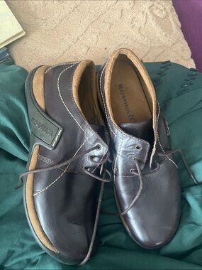 Romika Brown Leather Lace-Up Oxfords with Tan Trim